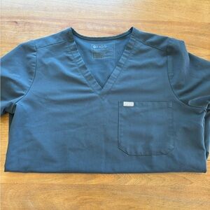 Catarina One Pocket Top